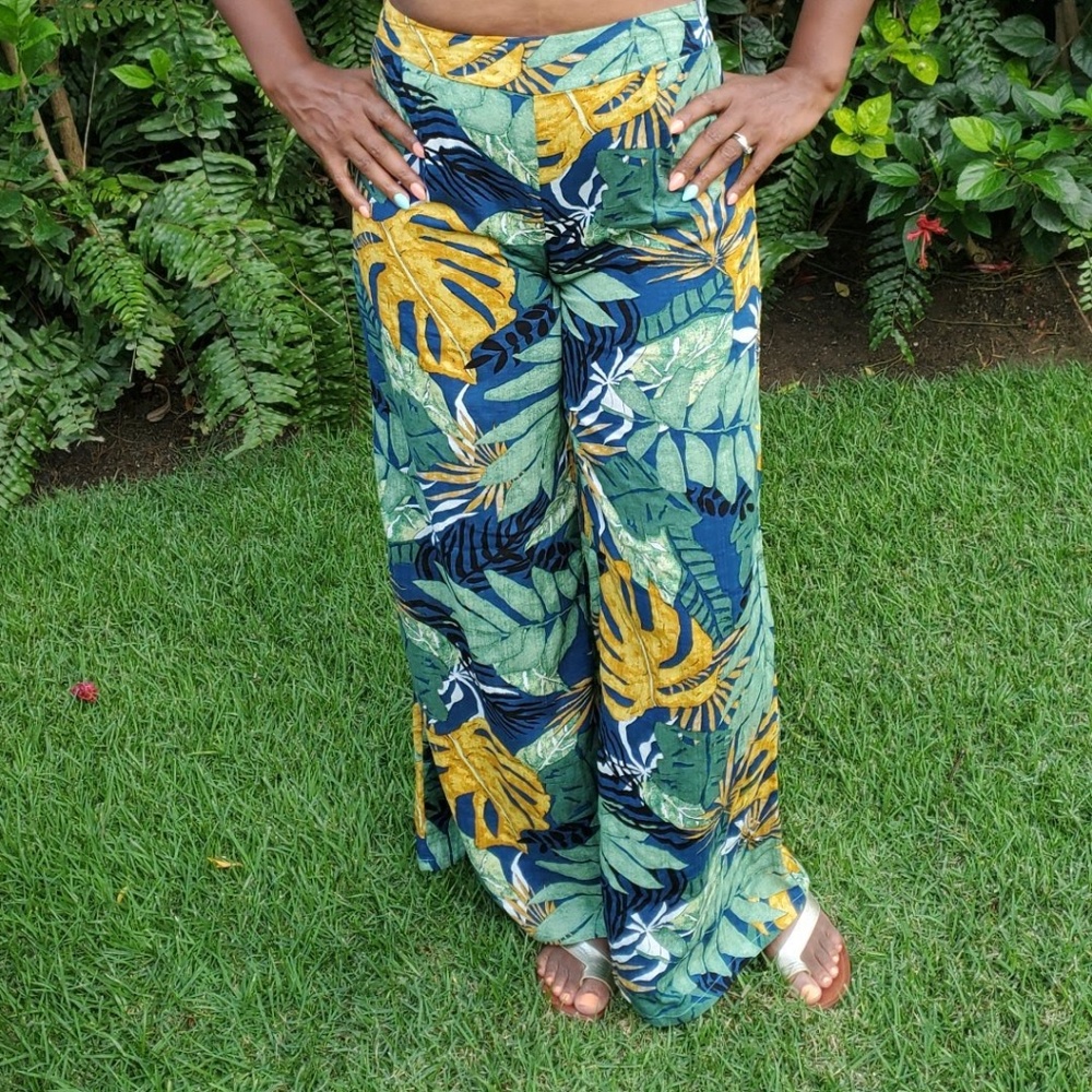 NWT 2pc Tropical Jumpsuit - Halter Top, Wide Legs - Picture 6 of 8